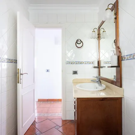 Fantasticas Vistas Al Mar, Playa Y Piscina Apartamento *